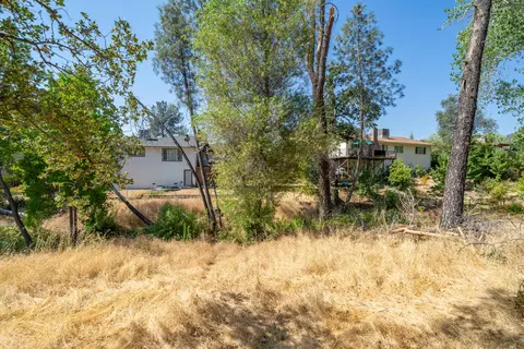 Exterior - 4145 Remington Dr, Redding, CA 96001 photo 13 of 16