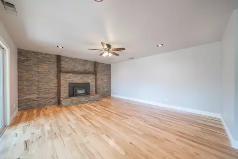 Living - 4145 Remington Dr, Redding, CA 96001 photo 2 of 5