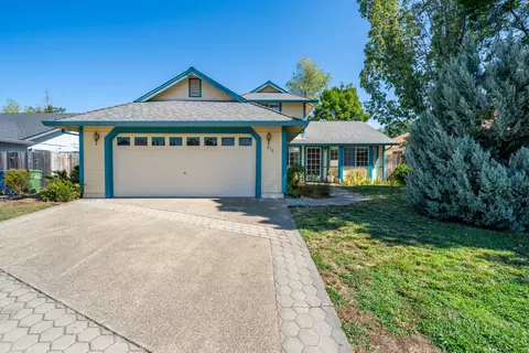 470 Viewpoint Dr, Redding, CA 96003