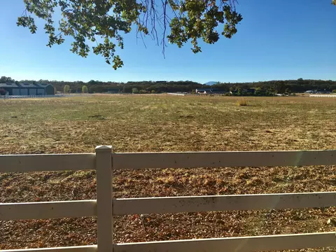 Deschutes, Palo Cedro, CA 96073