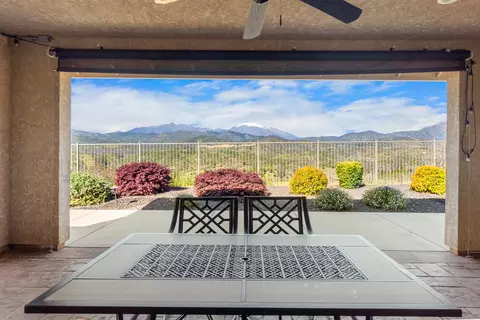 1268 Coggins St, Redding, CA 96003 photo 8