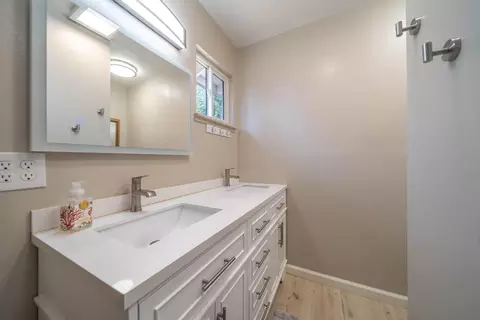 569 Rafael St, Redding, CA 96002 photo 30