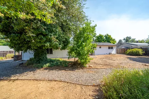 569 Rafael St, Redding, CA 96002 photo 37