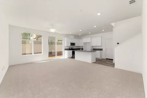 Living - 2277 Milano Trl, Redding, CA 96003 photo 2 of 5