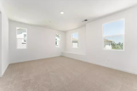 Bedroom - 2277 Milano Trl, Redding, CA 96003 photo 4 of 10