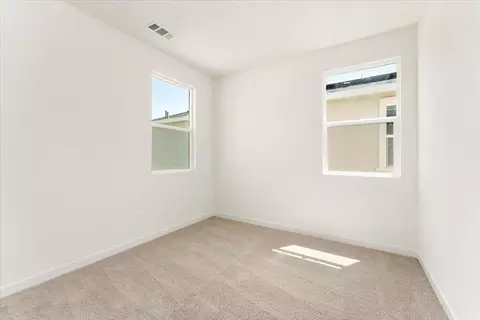 Bedroom - 2277 Milano Trl, Redding, CA 96003 photo 9 of 10
