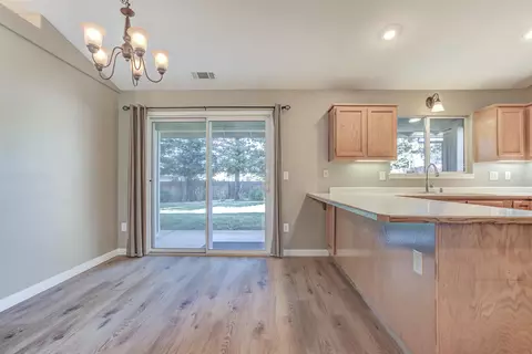 3384 Billings Dr, Redding, CA 96002 photo 9