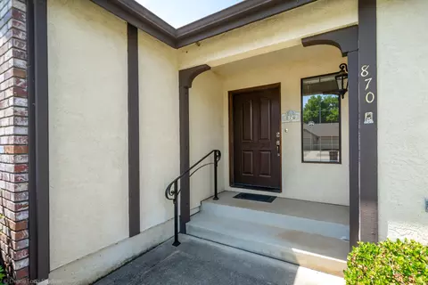 Entry Way - 870 Sunriver Ln, Redding, CA 96001 photo 1 of 1