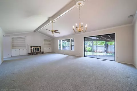 Living - 870 Sunriver Ln, Redding, CA 96001 photo 3 of 6