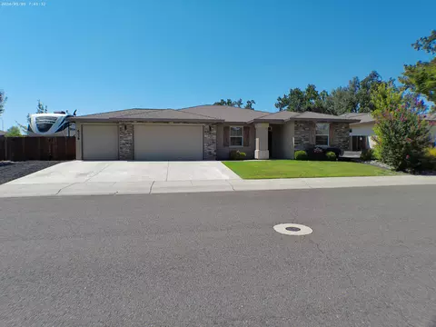 6338 Oxbow St, Redding, CA 96001