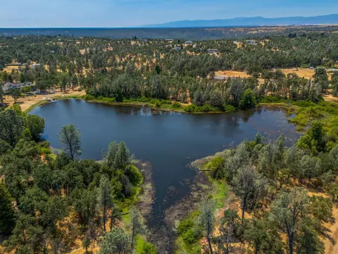 15745 Montgomery Ranch Rd, Redding, CA 96001 photo 2