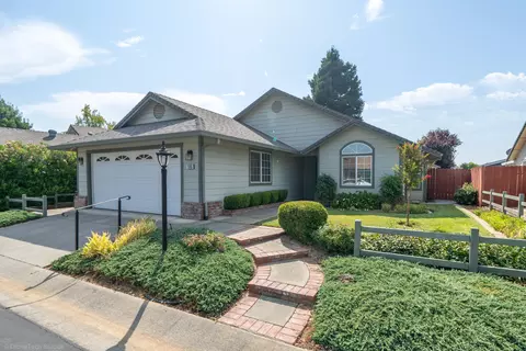 1385 Bully Choop Trl, Redding, CA 96003