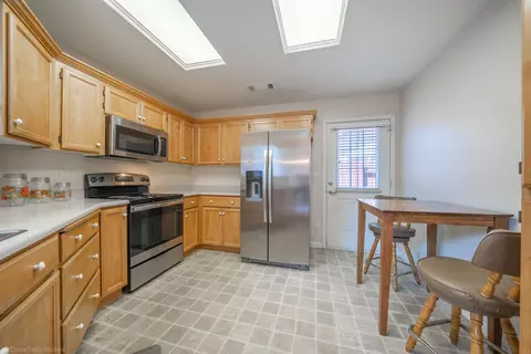 1385 Bully Choop Trl, Redding, CA 96003 photo 10