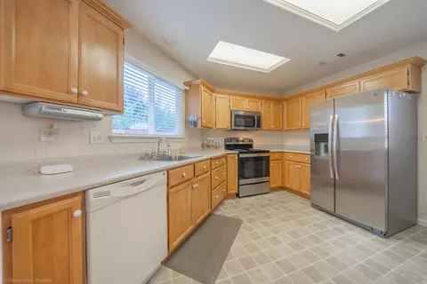 1385 Bully Choop Trl, Redding, CA 96003 photo 9
