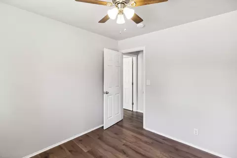 2079 Martian Way, Redding, CA 96002 photo 14
