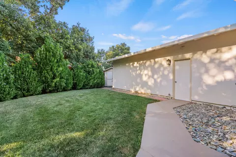 6812 Riata Dr, Redding, CA 96002 photo 38