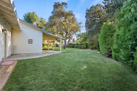 6812 Riata Dr, Redding, CA 96002 photo 37