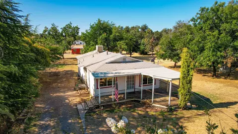 19823 Rogers Ln, Cottonwood, CA 96022
