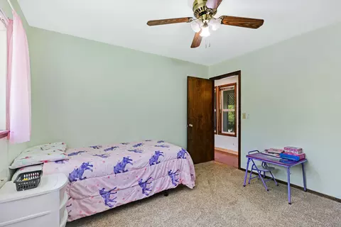 Bedroom - 10141 Roadrunner Way, Redding, CA 96003 photo 5 of 5