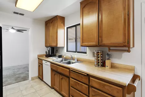 2166 Washington Ave, Redding, CA 96001 photo 13