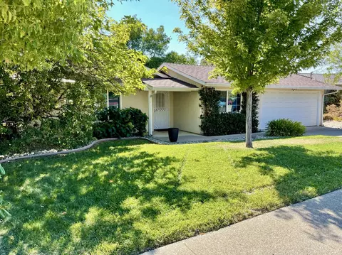2535 Starlight Blvd, Redding, CA 96001