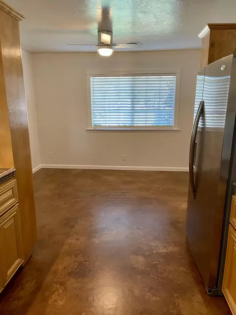 2535 Starlight Blvd, Redding, CA 96001 photo 8