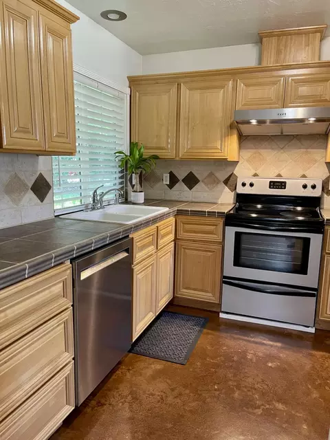 2535 Starlight Blvd, Redding, CA 96001 photo 7