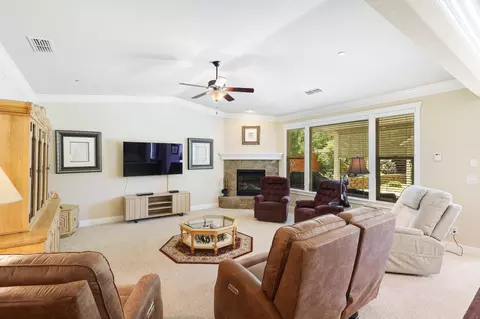 1128 Hope Ln, Redding, CA 96003 photo 24