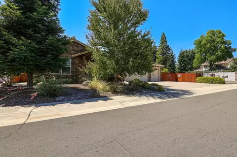 1128 Hope Ln, Redding, CA 96003 photo 39