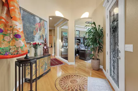 Entry Way - 13464 Tierra Heights Rd, Redding, CA 96003 photo 1 of 5