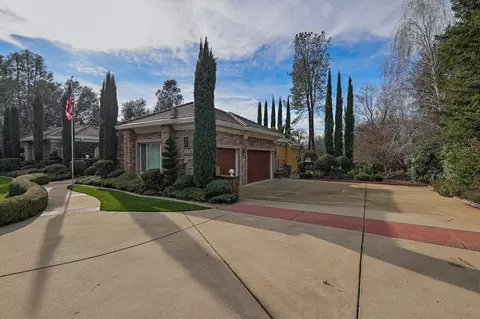 Exterior - 13464 Tierra Heights Rd, Redding, CA 96003 photo 7 of 8