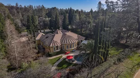 View/Area - 13464 Tierra Heights Rd, Redding, CA 96003 photo 2 of 4