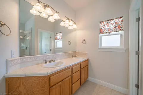 3909 Rainier Dr, Redding, CA 96001 photo 15