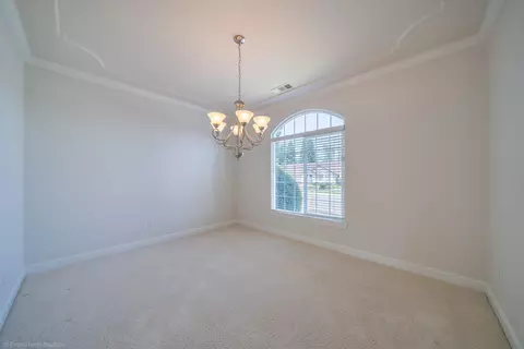 3909 Rainier Dr, Redding, CA 96001 photo 7