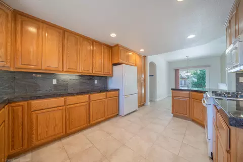 3909 Rainier Dr, Redding, CA 96001 photo 9