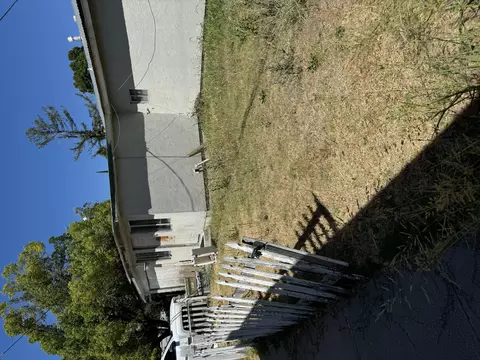 1405 Meadowbrook Ln, Corning, CA 96021