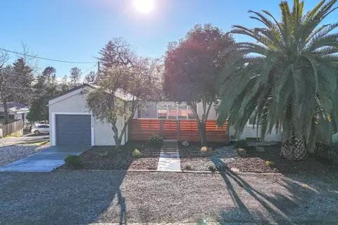 2530 Waldon St, Redding, CA 96001