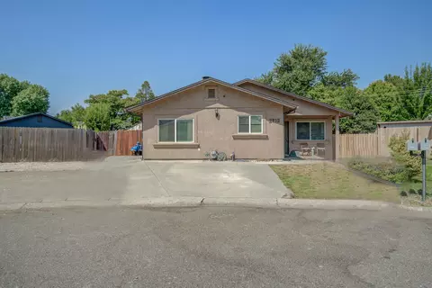 2912 Roan Ct, Anderson, CA 96007