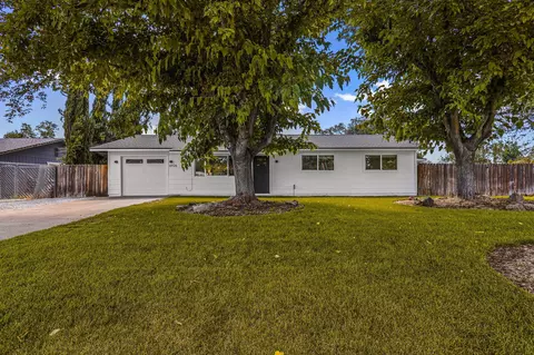 6926 Weeks Rd, Redding, CA 96002 photo 2