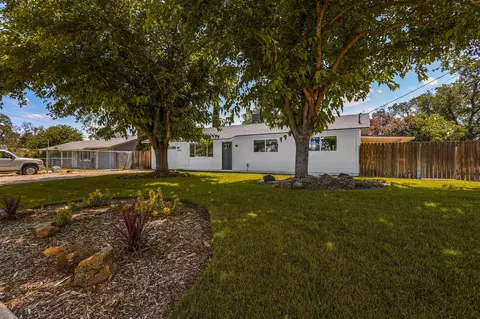 6926 Weeks Rd, Redding, CA 96002 photo 3