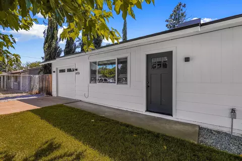 6926 Weeks Rd, Redding, CA 96002 photo 4