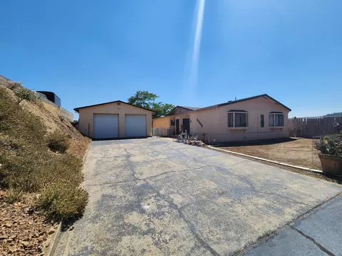 22161 Backbone Rd, Redding, CA 96003