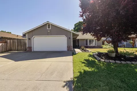1573 Marigold Way, Redding, CA 96003