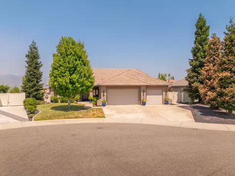 Exterior - 836 Coggins St, Redding, CA 96003 photo 24 of 29