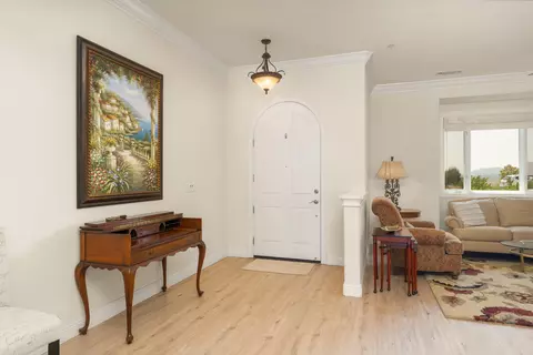 Entry Way - 836 Coggins St, Redding, CA 96003 photo 5 of 7