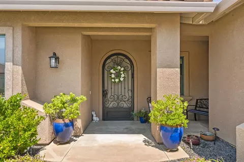Entry Way - 836 Coggins St, Redding, CA 96003 photo 4 of 7