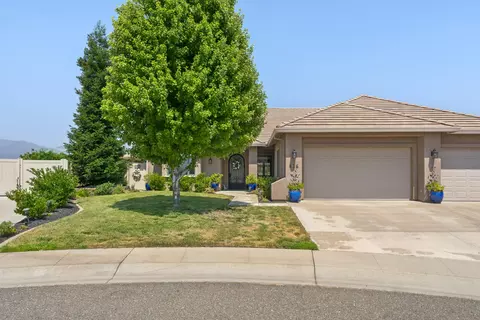 Exterior - 836 Coggins St, Redding, CA 96003 photo 22 of 29