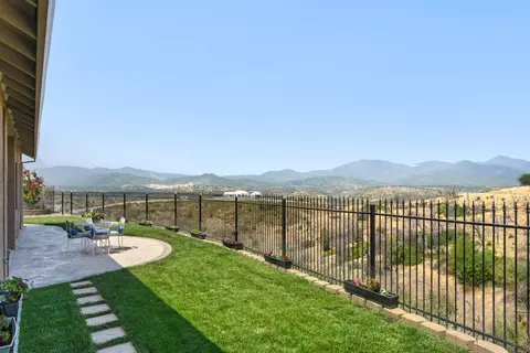 Exterior - 836 Coggins St, Redding, CA 96003 photo 12 of 29
