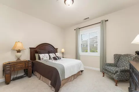Bedroom - 836 Coggins St, Redding, CA 96003 photo 4 of 8