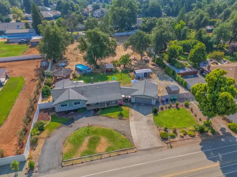 View/Area - 4529 Alta Mesa Dr, Redding, CA 96002 photo 2 of 6